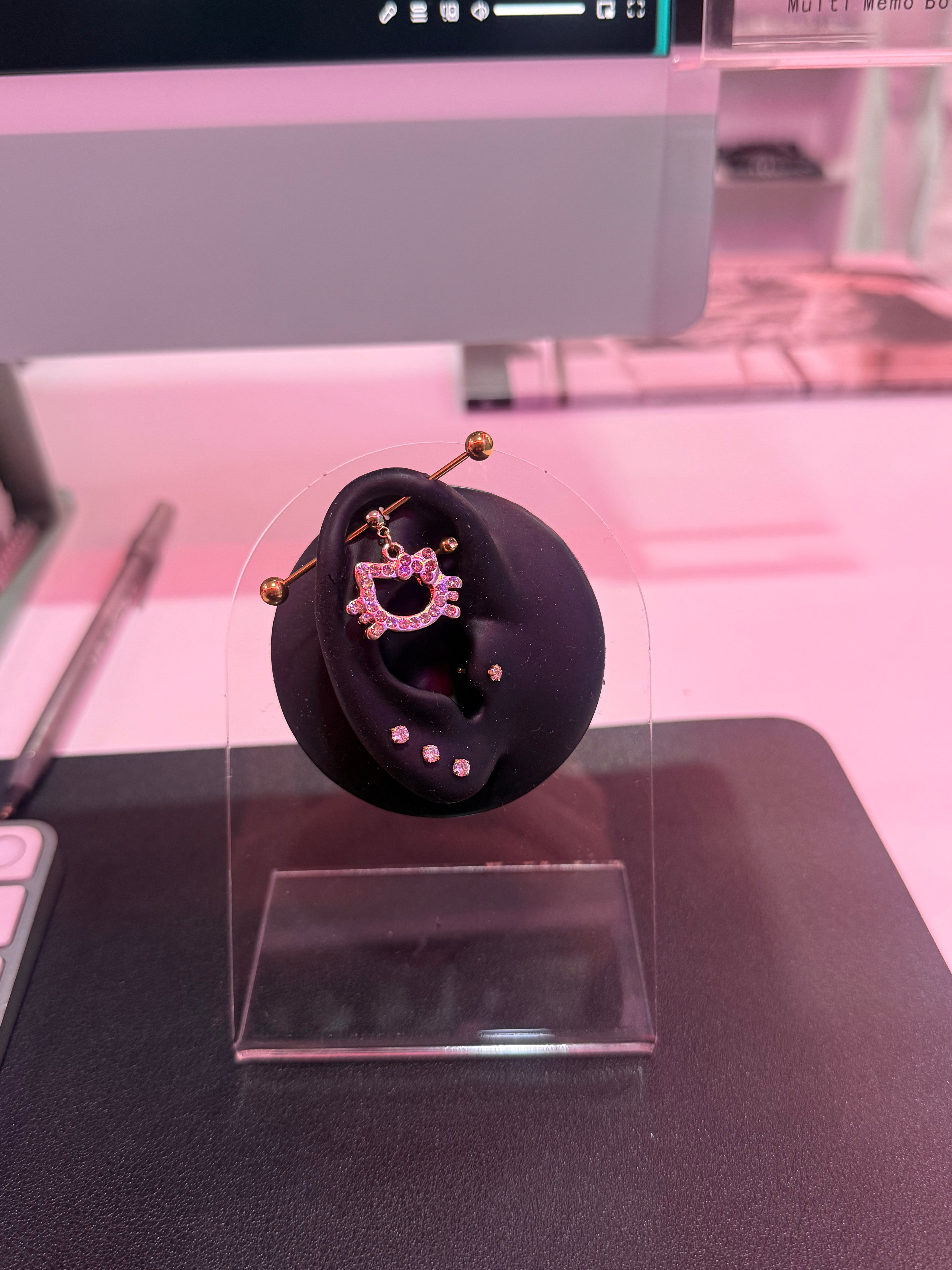 Oversized-Kitty Industrial Bar