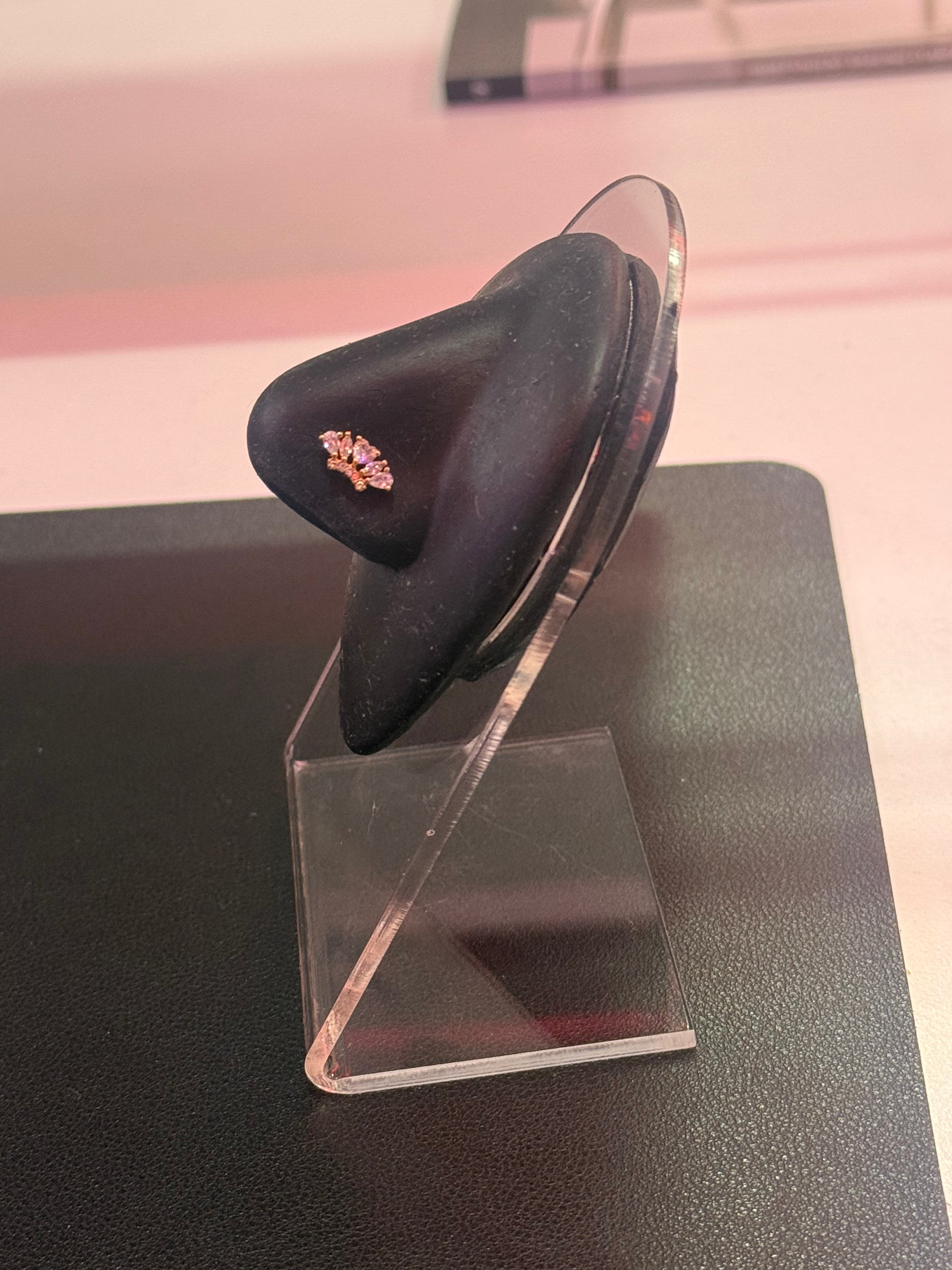 Blinged-Tiara Nose Piercing